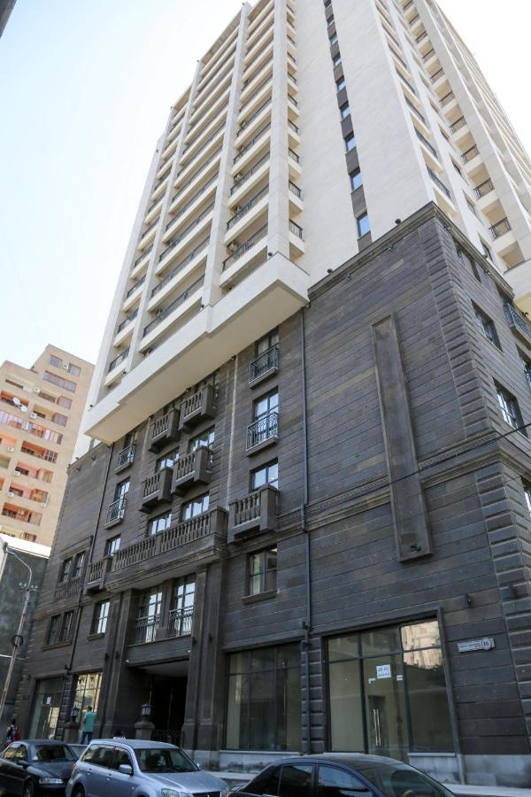 Nile Apartment By Downtown Inn Yerevan Bagian luar foto
